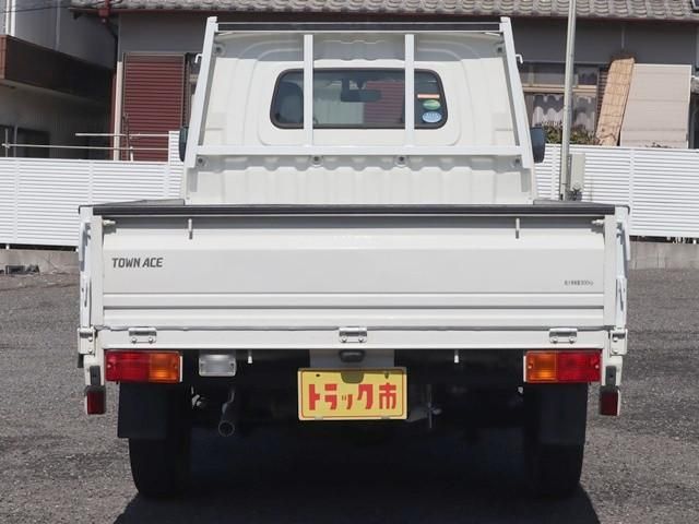TOYOTA TOWNACE TRUCK 2WD 2017 Image 31