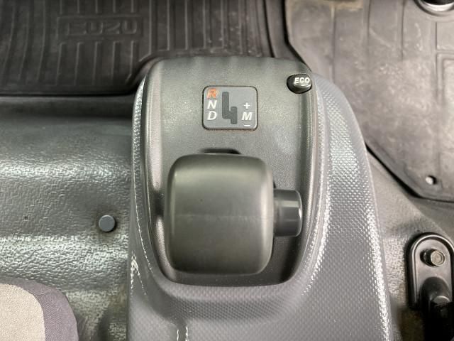 ISUZU ELF 2012 Image 31