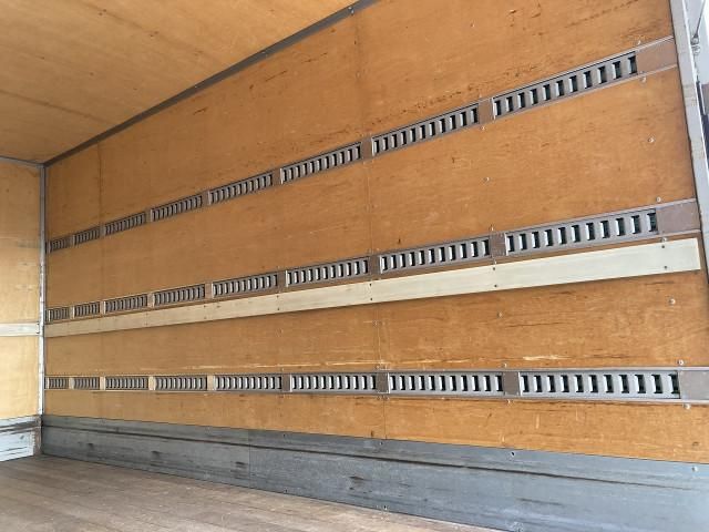 ISUZU ELF 2012 Image 31