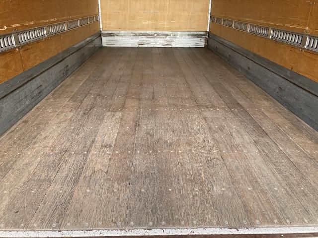 ISUZU ELF 2012 Image 31