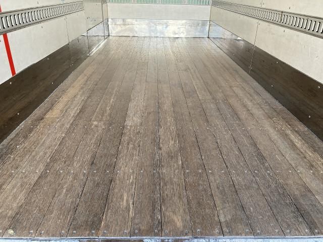 ISUZU ELF 2015 Image 31