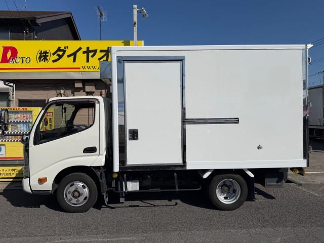HINO DUTRO 2019 Image 31