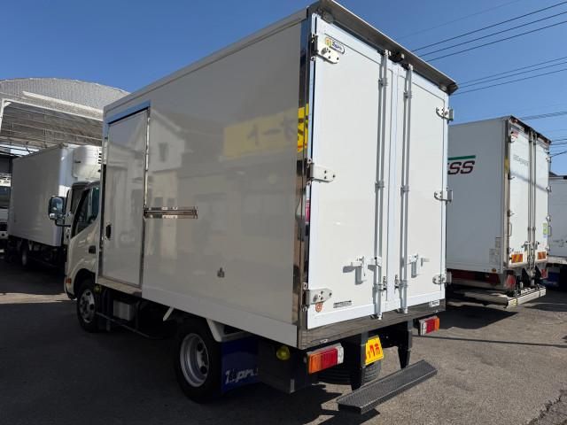 HINO DUTRO 2019 Image 31