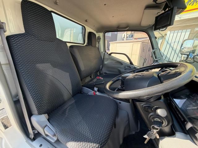 HINO DUTRO 2019 Image 31