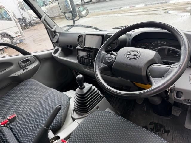 HINO DUTRO 2019 Image 31