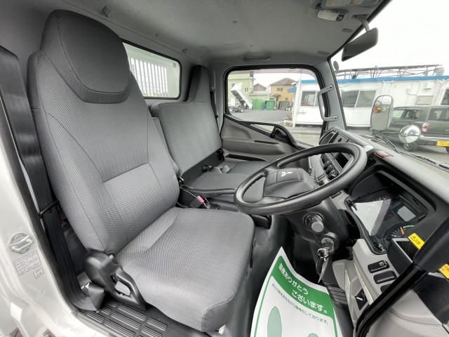 MITSUBISHI CANTER 2018 Image 31