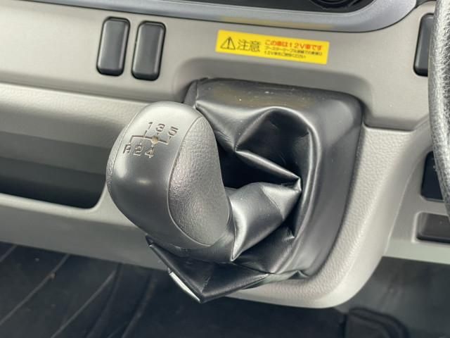 MITSUBISHI CANTER 2018 Image 31