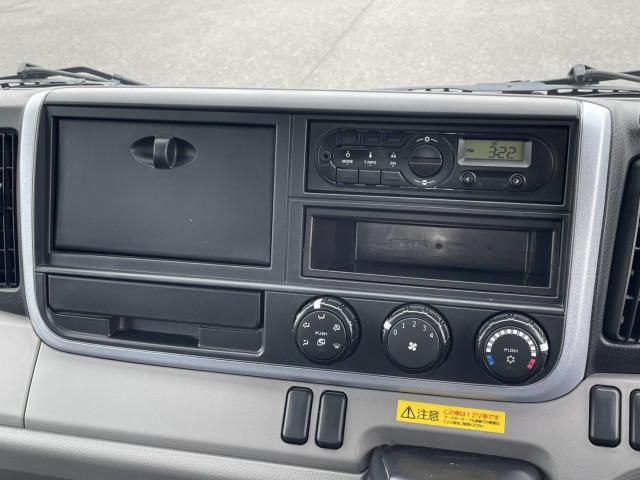 MITSUBISHI CANTER 2018 Image 31