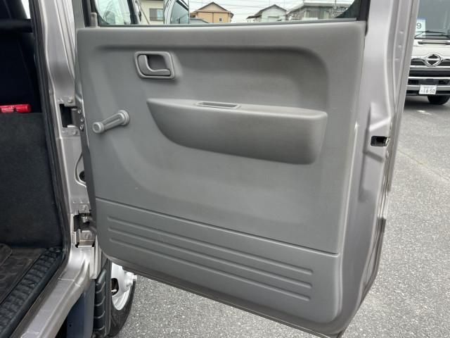 MITSUBISHI CANTER 2018 Image 31