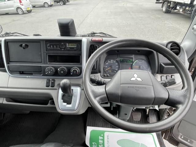 MITSUBISHI CANTER 2018 Image 31