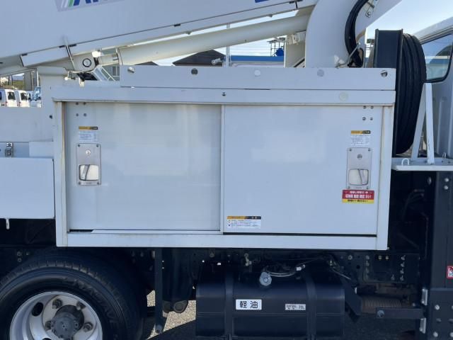 MITSUBISHI CANTER 2017 Image 31