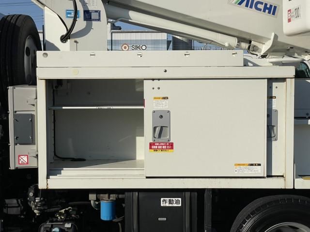 MITSUBISHI CANTER 2017 Image 31