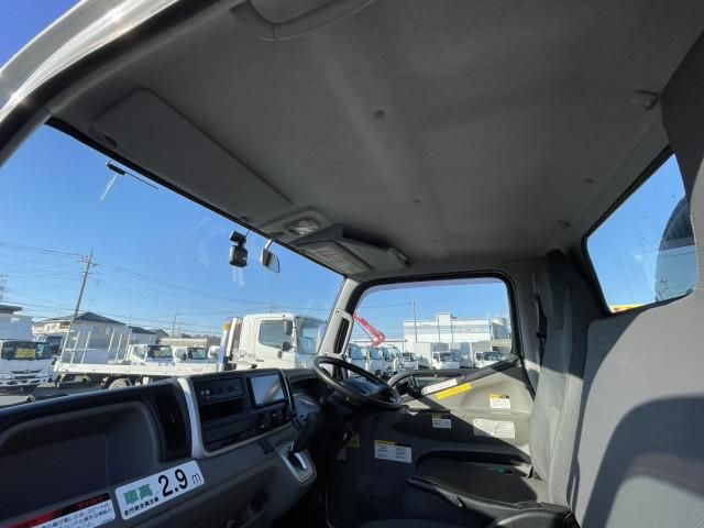 MITSUBISHI CANTER 2017 Image 31