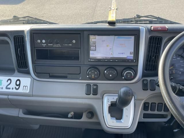 MITSUBISHI CANTER 2017 Image 31