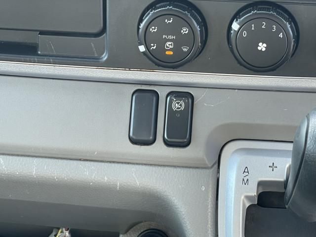 MITSUBISHI CANTER 2017 Image 31