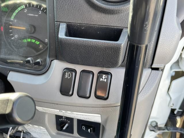 MITSUBISHI CANTER 2017 Image 31