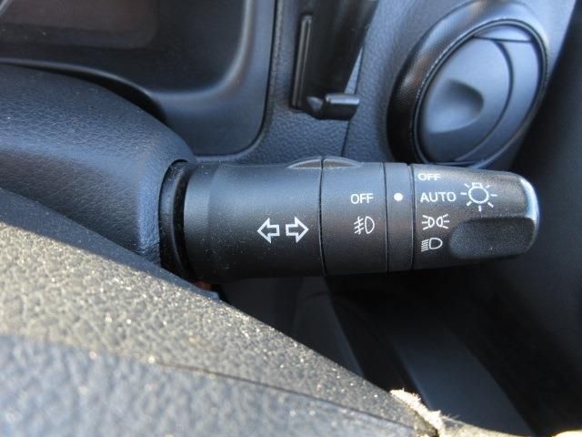 NISSAN NV150 AD 4WD 2018 Image 31