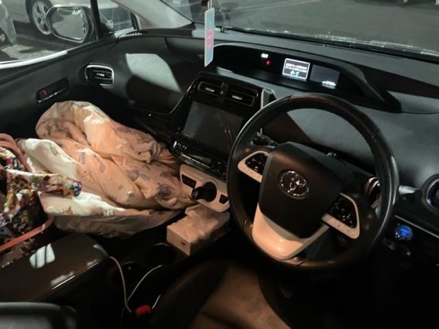 TOYOTA PRIUS 2017 Image 31