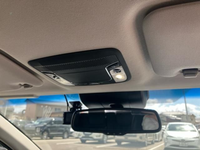 HONDA VEZEL HYBRID 2017 Image 31