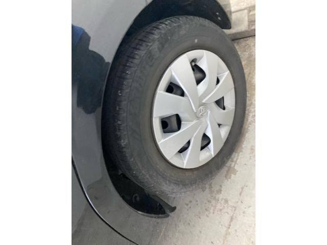 TOYOTA VITZ 2017 Image 31