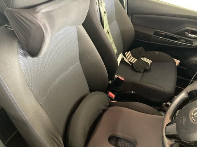 TOYOTA VITZ 2017 Image 31