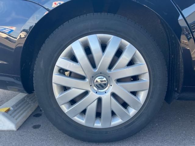 VOLKSWAGEN GOLF VARI 2011 Image 31