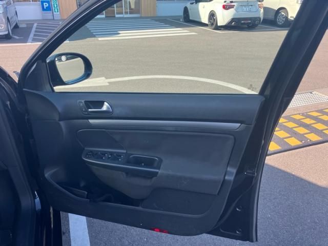 VOLKSWAGEN GOLF VARI 2011 Image 31