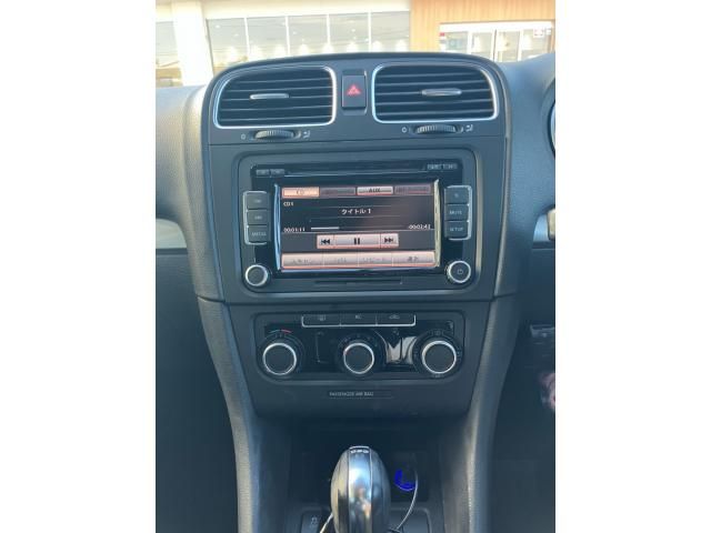 VOLKSWAGEN GOLF VARI 2011 Image 31