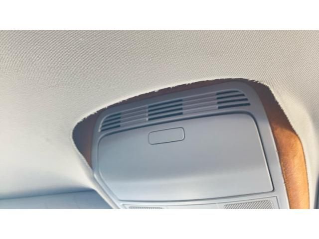 VOLKSWAGEN GOLF VARI 2011 Image 31