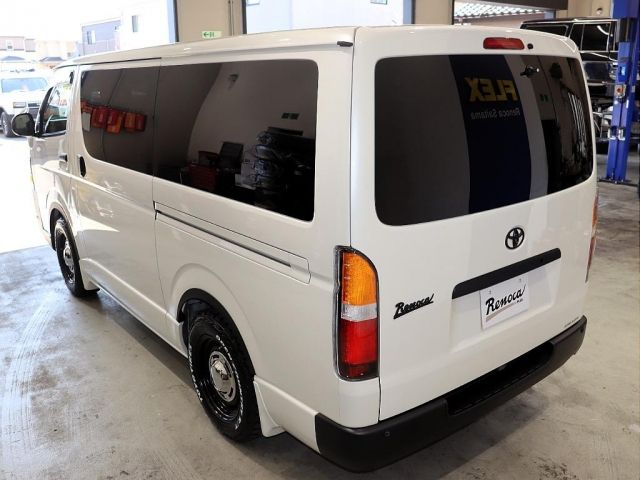 TOYOTA HIACE VAN 4WD 2019 Image 31