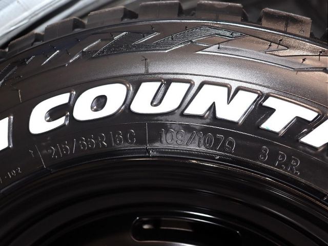 TOYOTA HIACE VAN 4WD 2019 Image 31