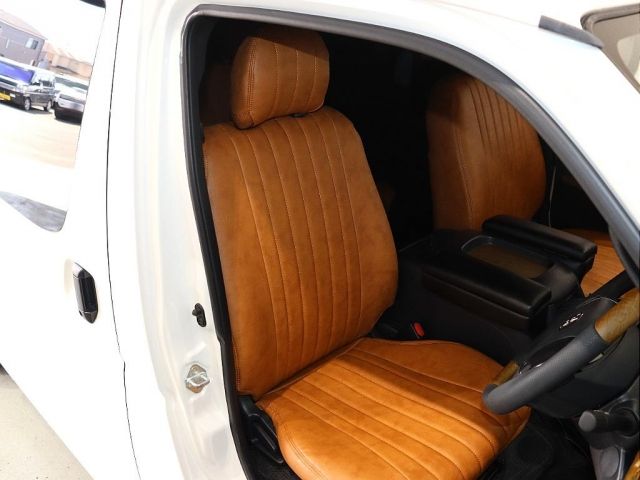 TOYOTA HIACE VAN 4WD 2019 Image 31