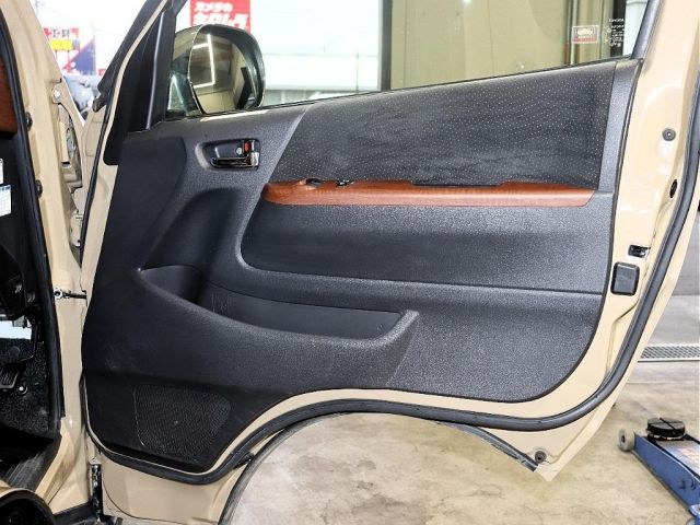 TOYOTA HIACE VAN 2WD 2019 Image 31