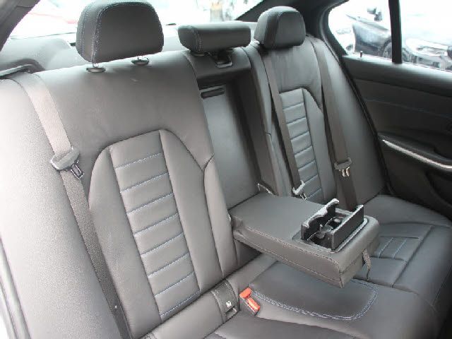 BMW 3SERIES SEDAN 2019 Image 31