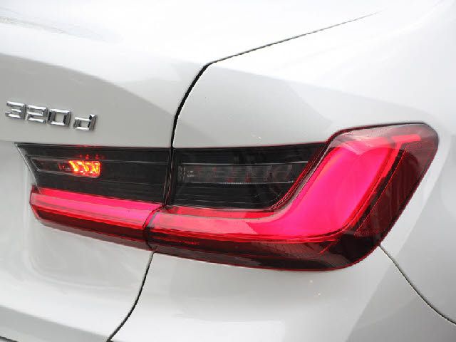 BMW 3SERIES SEDAN 2019 Image 31