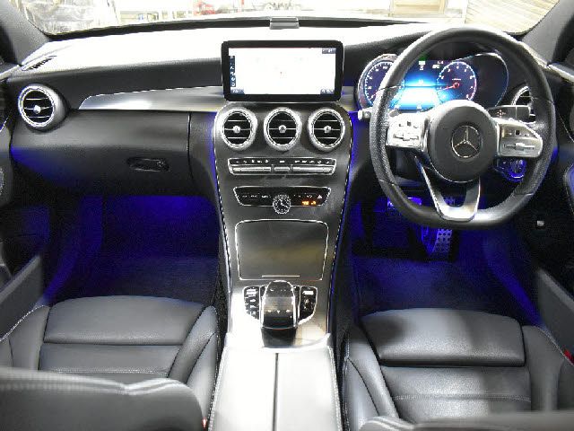 MERCEDES BENZ C CLAS 2018 Image 31