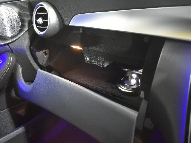 MERCEDES BENZ C CLAS 2018 Image 31