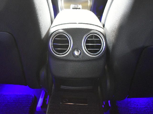 MERCEDES BENZ C CLAS 2018 Image 31