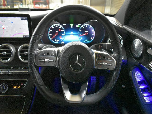 MERCEDES BENZ C CLAS 2018 Image 31