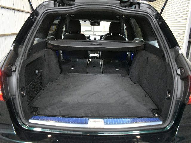 MERCEDES BENZ C CLAS 2018 Image 31