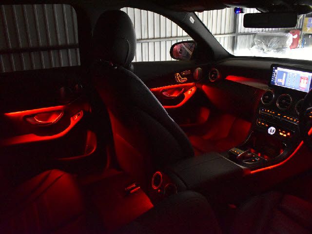 MERCEDES BENZ C CLAS 2018 Image 31