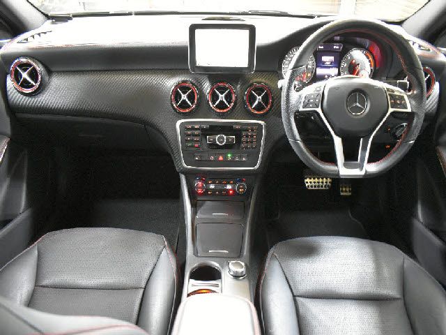 MERCEDES BENZ A CLAS 2015 Image 31