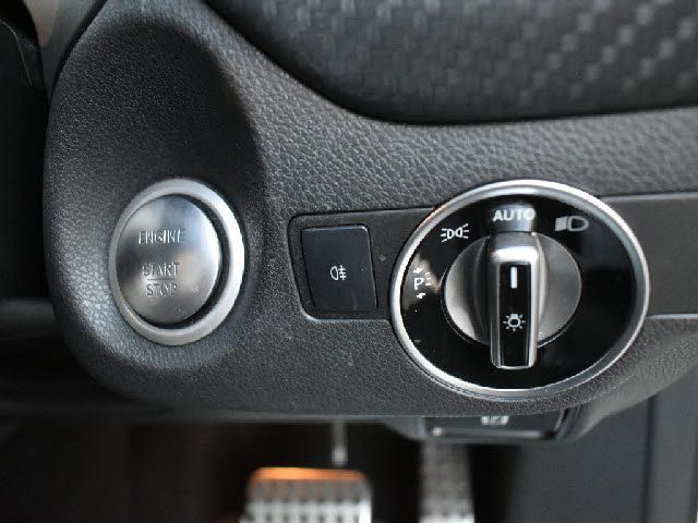 MERCEDES BENZ A CLAS 2015 Image 31