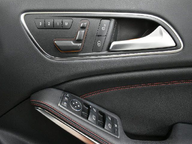 MERCEDES BENZ A CLAS 2015 Image 31