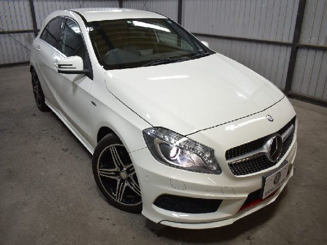 MERCEDES BENZ A CLAS 2015 Image 31