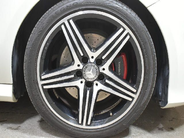 MERCEDES BENZ A CLAS 2015 Image 31