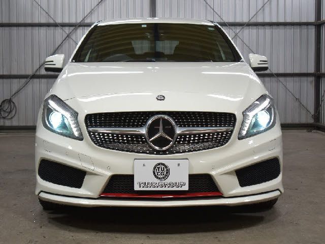 MERCEDES BENZ A CLAS 2015 Image 31