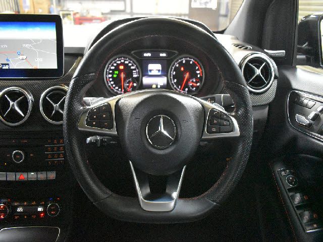 MERCEDES BENZ B CLAS 2017 Image 31