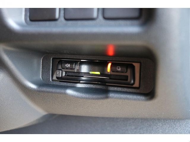 TOYOTA HIACE VAN 4WD 2026 Image 31