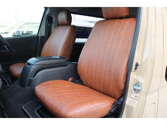 TOYOTA HIACE VAN 4WD 2026 Image 31